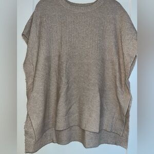 Universal Thread ladies sweater/poncho top